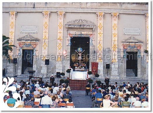 2000_4.jpg - Celebrazione Eucaristica in Piazza Duomo (2000)